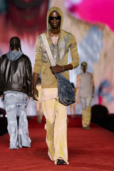 Look 34